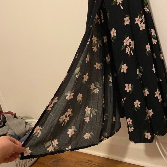 Floral Long Dress with high slit and tie back - Picture 2 of 7